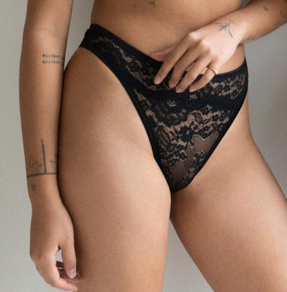 VENERIS CROTCHLESS PANTIES - BLACK LACE